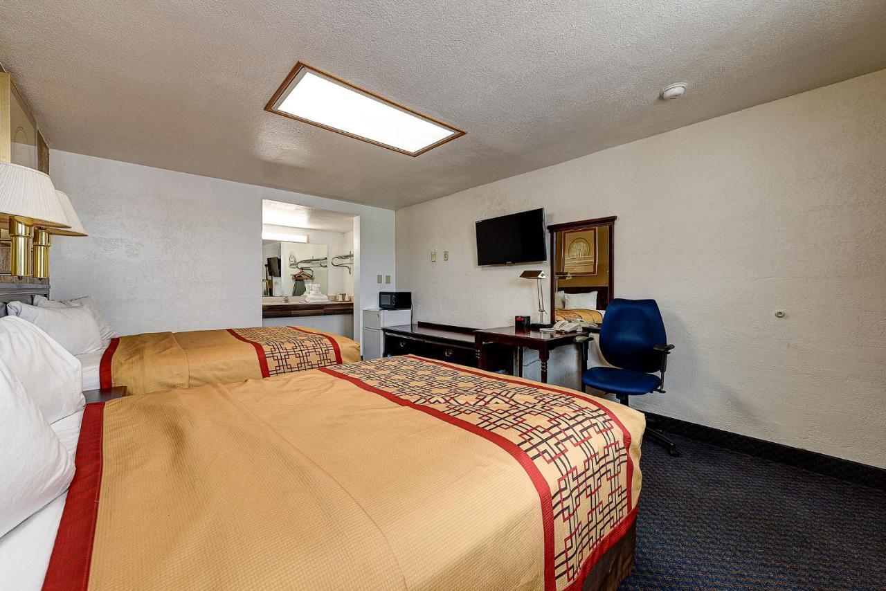 Guest Inn Rogers Εξωτερικό φωτογραφία