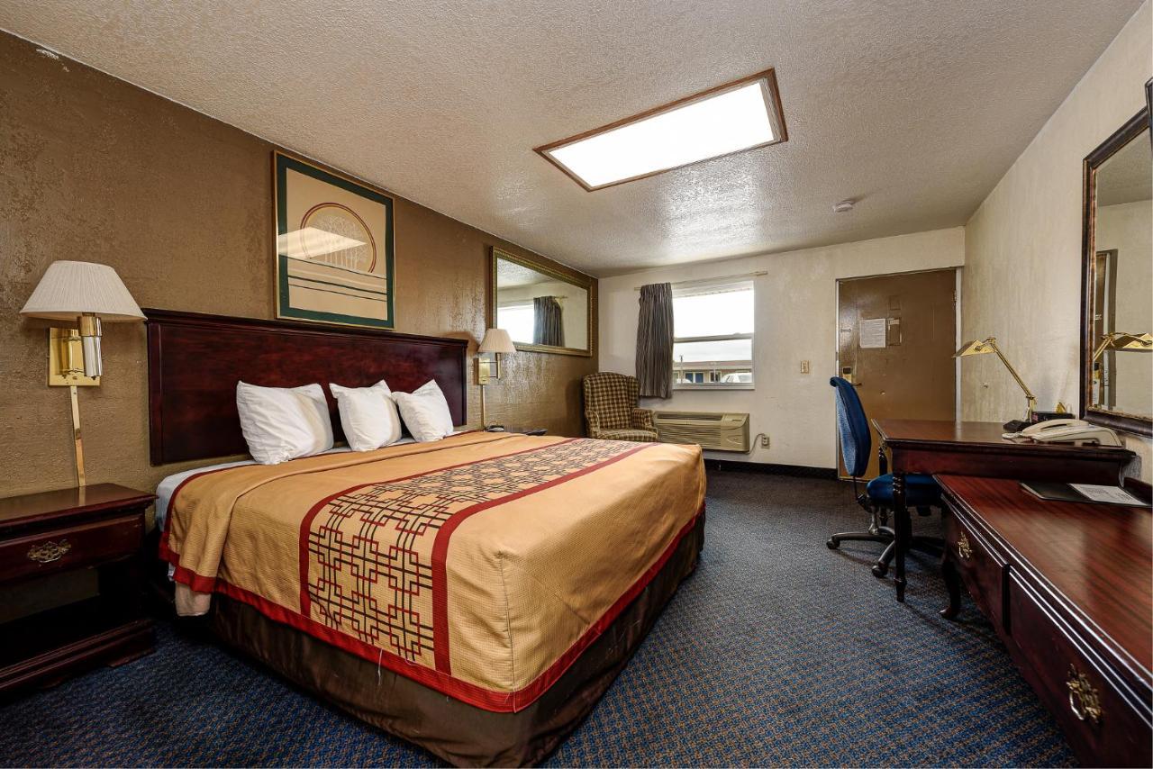 Guest Inn Rogers Εξωτερικό φωτογραφία