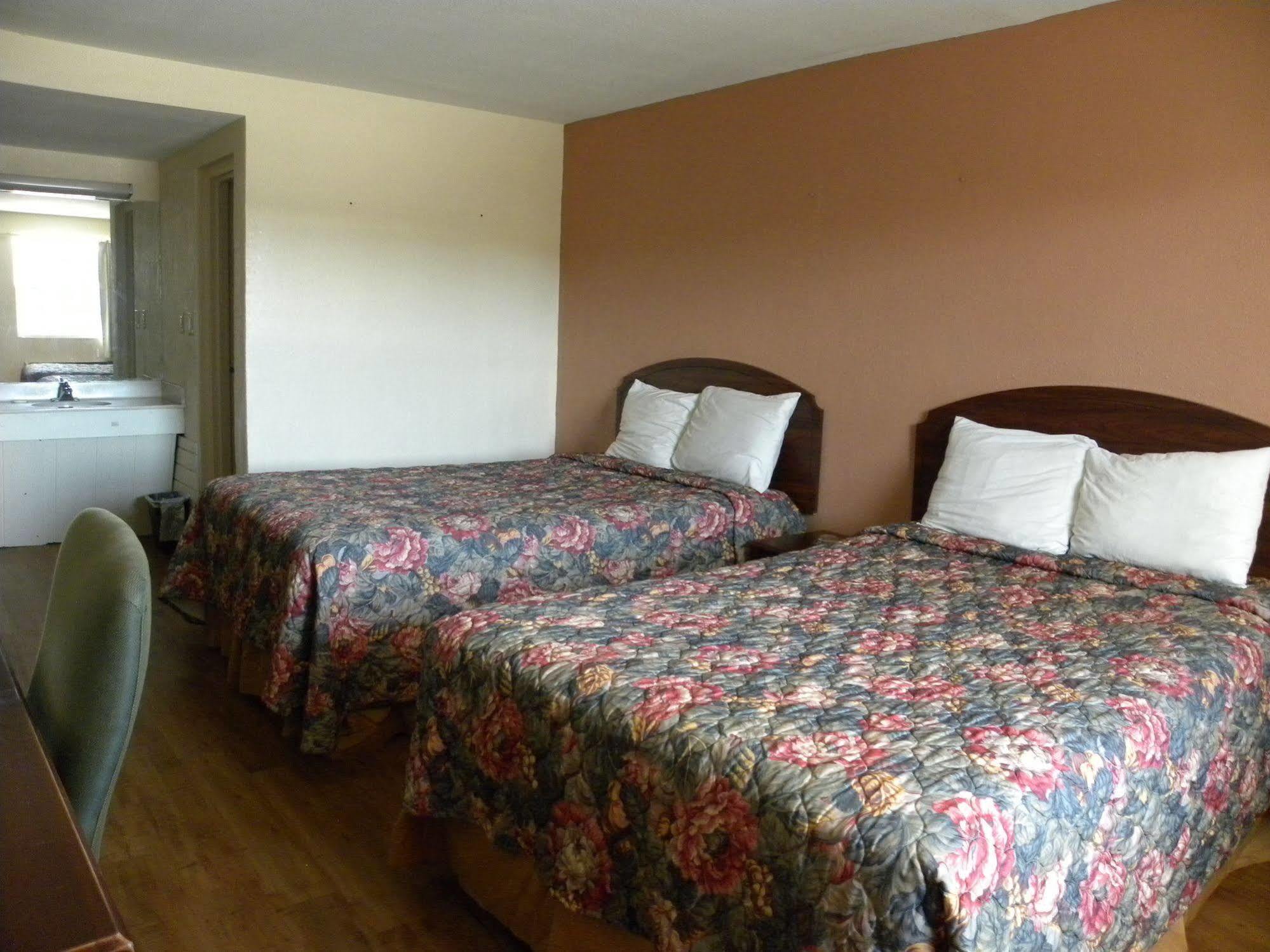Guest Inn Rogers Εξωτερικό φωτογραφία