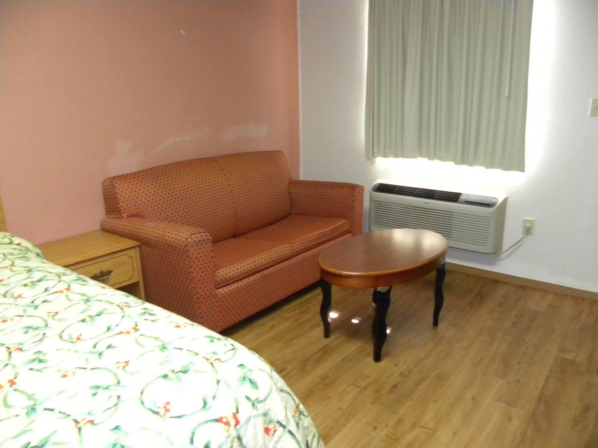 Guest Inn Rogers Εξωτερικό φωτογραφία